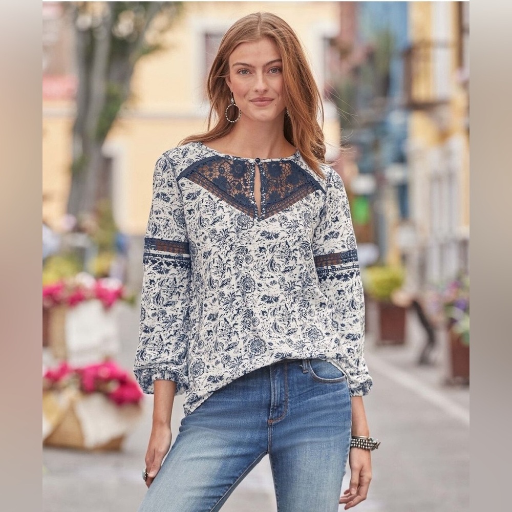 Sundance Top Womens M Crochet Floral Knit Long Sleeve Jersey Boho Coastal Navy